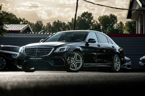 Location mercedes classe v : confort et prestige en groupes